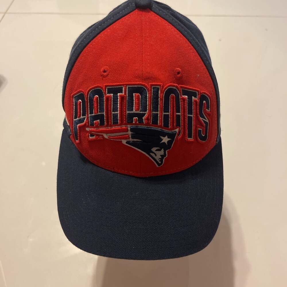 New England Patriots Red & Navy Embroidered Logo Baseball Cap